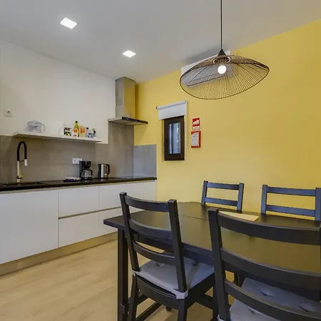 Apartment With Beautiful View - Qa02 *